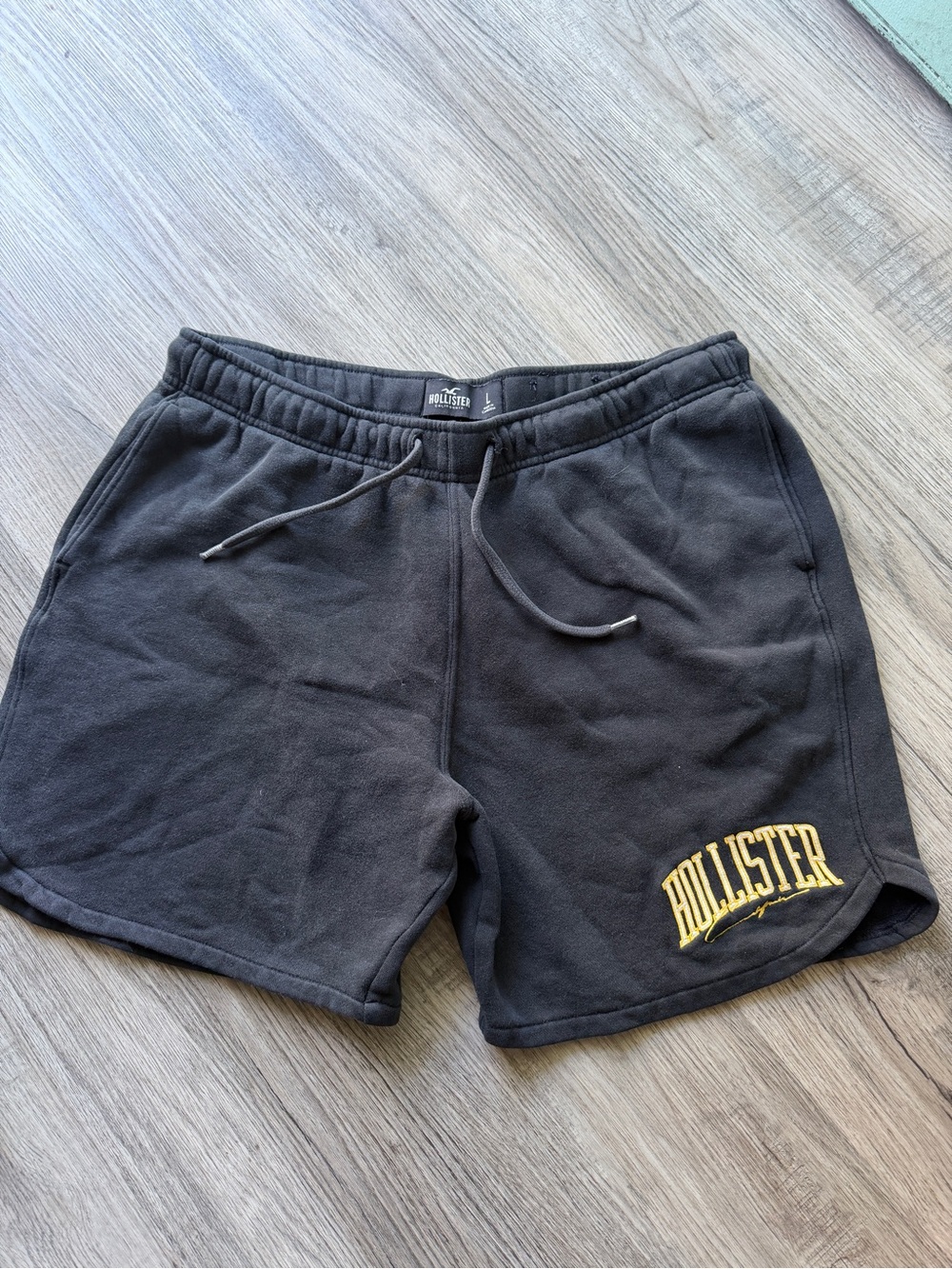 Hollister Men's Black Hollister Fleece Shorts